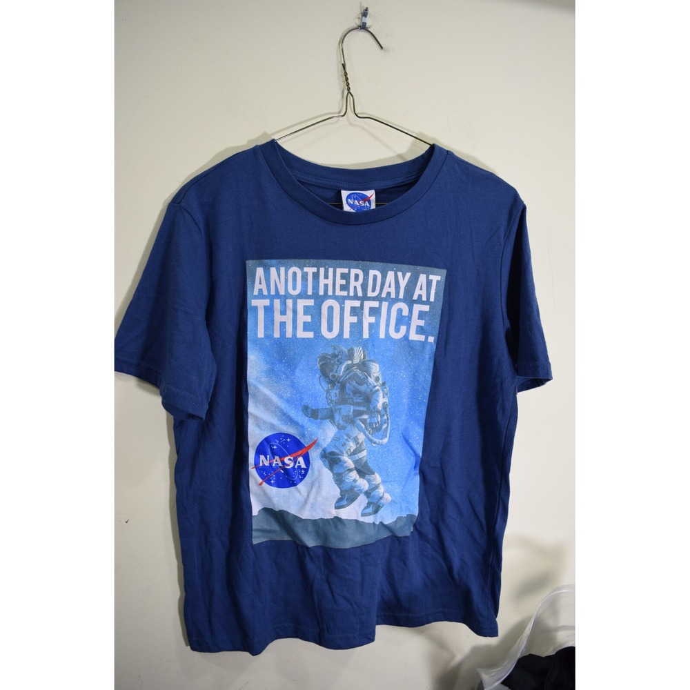 Nasa BOYS XL 18 Graphic Print Another Day at the Office Short Sleeve T-shirt